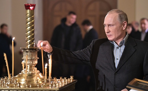 Владимир Путин свечка|Фото:kremlin.ru