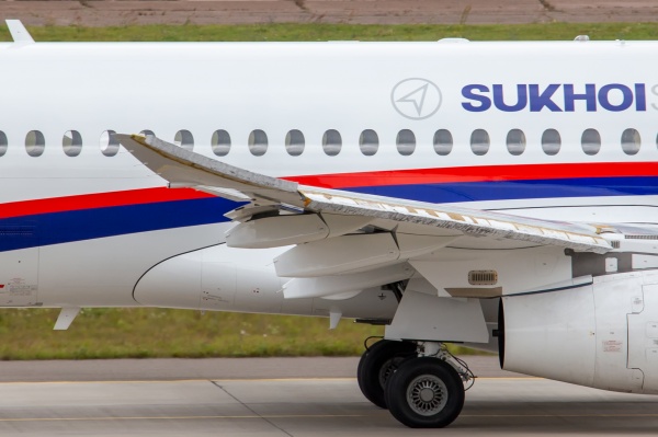 SSJ-100 Sukhoi Superjet 100  |:.RU